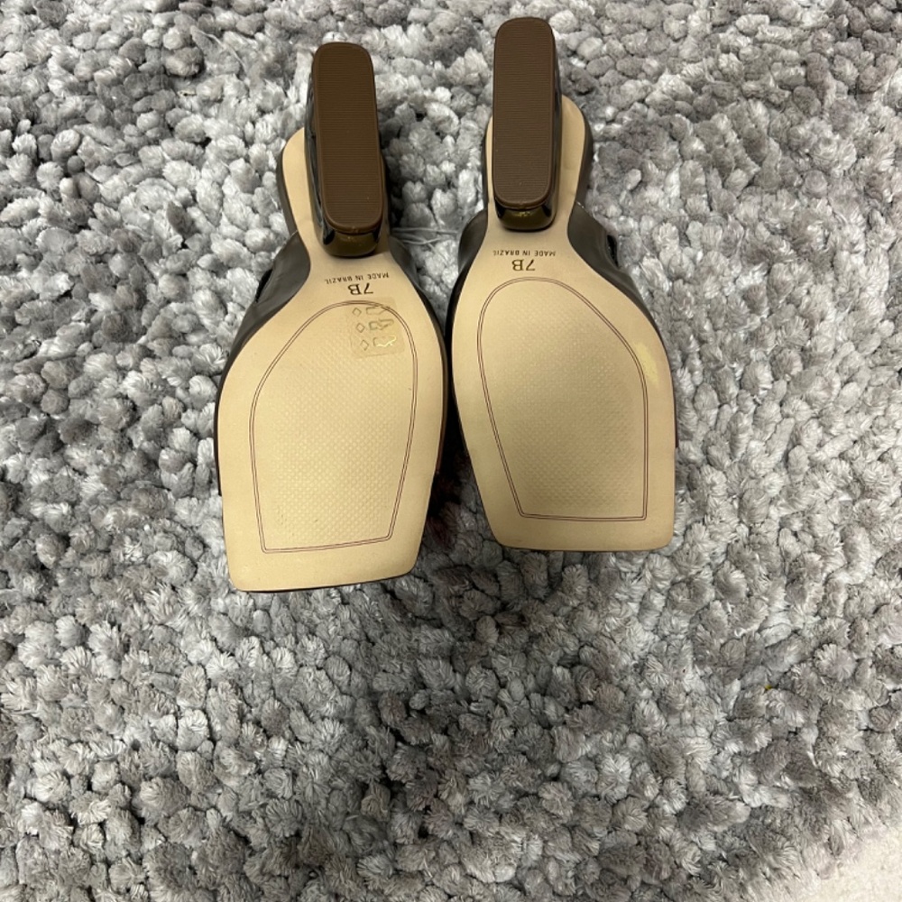 Shoe - Picture 5 of 5